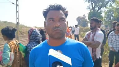 କୋରାପୁଟ ସହର: ଯୁବକକୁ ମାରି ଟ୍ରେନ ଲାଇନ କଡ ରେ ପକେଇଦେଲେ ଦୁବୃର୍ତ୍ତ। ଘଟଣା ଘଟିଛି କୋରାପୁଟ ରାୟଗଡାର ଡୁରୁଗୁଡ଼ା ନିକଟରେ। କଣ କହୁଛନ୍ତି ଗ୍ରାମବାସି ଶୁଣନ