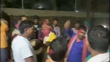 असरगंज: विक्रमपुर में पारंपरिक उल्लास के साथ हुआ होलिका दहन, सुरक्षा के किए गए थे पुख्ता इंतजाम