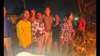 मोतिहारी: पूर्वी चंपारण जिले के विभिन्न थाना क्षेत्रों में शांति पूर्ण माहौल में होलीका दहन संपन्न हुआ