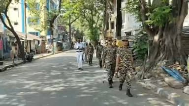 কলকাতা: চেতলায় কেন্দ্রীয় বাহিনীর রুট মার্চ, নিরাপত্তা জোরদার