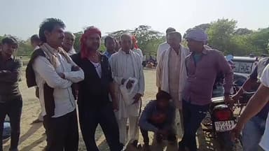 फतेहपुर: हुसैनगंज के मजरे महोई में चप्पलों से पिटने के बाद युवक ने लगाई फाँसी, परिजनों का बुरा हाल, कार्रवाई की मांग