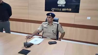 બોટાદ પોલીસે સવા લાખનો દારૂ ઝડપ્યો:પાળિયાદમાં બે સ્થળે કાર્યવાહી, SP ધર્મેન્દ્ર શર્માએ માહિતી આપી