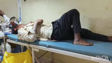 కొత్తగూడెం: పావించ పట్టణ పరిధిలోని నవరత్ వద్ద రెండు ద్విచక్ర వాహనాలు ఢీకొని ముగ్గురికి గాయాలు, ఆస్పత్రికి తరలింపు