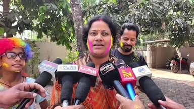 ଯାଜପୁର: ଯାଜପୁର ଟାଉନ ଅଞ୍ଚଳରେ ପରମ୍ପରା ଅନୁଯାୟୀ ଆଜି ଚାଲିଛି ପବିତ୍ର ହୋଲି ଖେଳ,ଖୁସିବ୍ୟକ୍ତ କଲେ ସ୍ଥାନୀୟ ବାସିନ୍ଦା