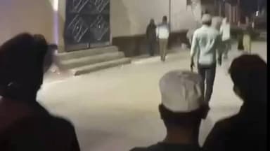 अमरोहा: अमरोहा शहर में सिपाही पर गढ़ांसे से हमला, कहीं कोई बड़ी साजिश तो नहीं? लाइव वीडियो वायरल