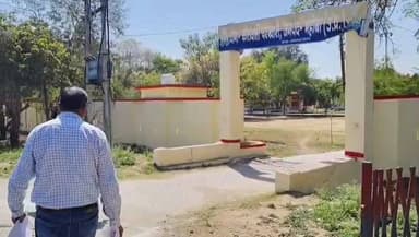 चरखारी: पालीवाल क्रेशर से ट्रैक्टर-ट्रॉली चोरी का मामला आया सामने, एक सप्ताह बाद भी पुलिस के हाथ खाली, जांच जारी