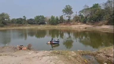ইসলামপুর: প্রেমের জেরে অপহরণ, দ্রুত গতির গাড়ি সোজা পুকুরে, মৃত ৩
