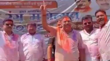 पालघर: नालासोपारा येथे आमदार राजन नाईक यांनी कार्यकर्त्यांसोबत धुळवड खेळत नृत्य करत धरला ठेका