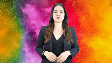 आप सभी को होली की हार्दिक शुभकामनाएँ। रंगों का यह पावन पर्व आपके जीवन में खुशियाँ, समृद्धि और उत्साह लेकर आए।