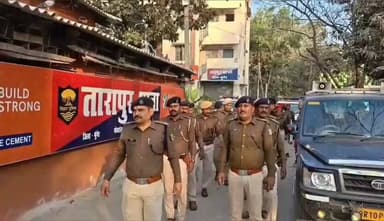 तारापुर: होली पर तारापुर पुलिस का फ्लैग मार्च, शांति भंग करने वालों पर होगी सख्त कार्रवाई