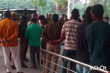 टांडा: टांडा थाना क्षेत्र के जर्नादनपुर गांव के बाहर खेत में मिला लकड़ी कारोबारी का शव, खून से लथपथ बॉडी देखकर हत्या की आशंका