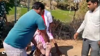 నిర్మల్: లక్ష్మణాచందా మండలం బోరిగాం గ్రామం వద్ద రెండు ద్విచక్ర వాహనాలు ఢీకొని వృద్ధునికి తీవ్ర గాయాలు ఆస్పత్రికి తరలింపు