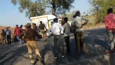 Uttarpradesh ke Shahjahanpur kanpur dehat mai Shri Bajrangbali ji ki murti ko khandit gya...