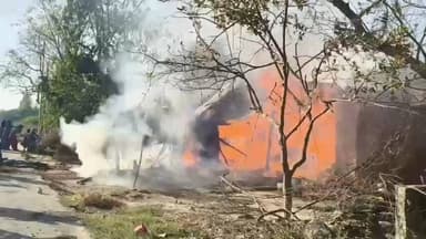 बीघापुर: ओसिया में लगी आग से दो झोपड़ियों को हुआ नुकसान, बच्चों की साइकिल, किताबें और होली का सामान जलकर हुआ नष्ट