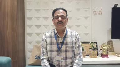 तरुणीनीने गिळलेली सेफ्टी पिन डॉक्टरांच्या अथक प्रयत्नानंतर गुंतागुंतीची शस्त्रक्रिया अखेर यशस्वी:डॉ.सुनील देशमुख