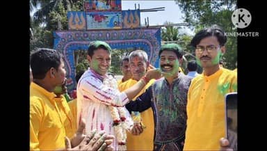 কাঁথি ১: সাবাজপুট এলাকায় ক্লাব বন্দেমাতরমের বসন্ত উৎসবের শোভাযাত্রায় অংশগ্রহণ করেন কাঁথি পৌরসভার চেয়ারম্যান সুপ্রকাশ গিরি