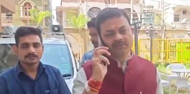 पटना ग्रामीण: PMCH में डॉक्टर ने 6-7 लोगों को दौड़ा-दौड़ा कर पीटा, मंत्री संजय सिंह ने पुलिस अधिकारी को किया फोन