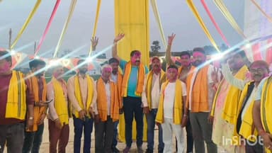 कलेर: वरिष्ठ समाजसेवी विक्रम सिंह ने भव्य होली मिलन समारोह आयोजित किया