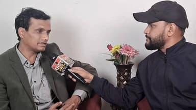 #अवैध खनन का #डंपर रोकने पर डंपर से कुचलने का प्रयास! #खननमाफियाओं की दादागिरी के खिलाफ वन अधिकारी ने खोला मोर्चा।
#foll...