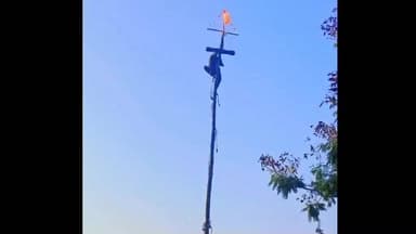 नरखेड: नरखेडमध्ये 'गळ' आणि 'जरी' उत्सवाची ऐतिहासिक परंपरा उत्साहात साजरी; हजारो भाविकांची उपस्थिती
