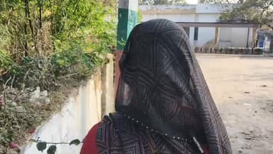 झांसी: युवती को बहला फुसलाकर भगा ले जाने का आरोप, सुनिए पीड़ित महिला ने क्या कुछ कहा...
#Jhansi #samacharindiaup #jhansi...