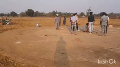 बकावंड: मुख्यमंत्री आगमन को लेकर पीडब्ल्यूडी विभाग के अधिकारियों ने हेलीपैड की तैयारी के लिए किया नाप-जोख