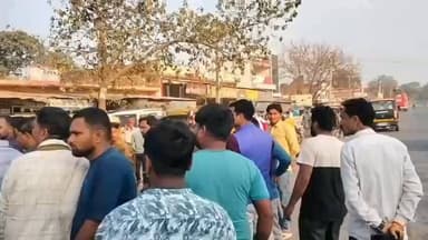 पयागपुर: पयागपुर बस स्टॉप चौराहे के पास तेज रफ्तार बोलोरो ने होली की खरीदारी कर रहे मासूम समेत 4 को रौंदा