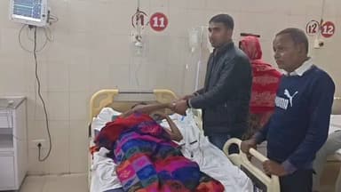 उन्नाव: उन्नाव के मर्दन खेड़ा गांव में भांजे ने मामा पर चाकू से किया हमला, मामा गंभीर रूप से घायल होकर जिला अस्पताल में भर्ती