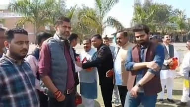 गुरुकुल #हेलीपैड पर दर्जाधारी मंत्री से अभद्र व्यवहार, बोले हर बार ऐसा किया जाता है..
वीडियो सोशल मीडिया पर वायरल।