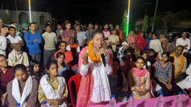 चैनपुर: नम्रता त्रिपाठी ने पूर्वडीहा होली मिलन समारोह का किया शुभारंभ, प्रेम व सौहार्द का दिया संदेश