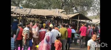 हिरणपुर: होली पर हिरणपुर में मटन खरीदारों की उमड़ी भीड़, सुबह से ही पहुंचे मांसाहारी