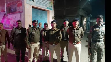 होली पर्व को लेकर परवलपुर पुलिस मुस्तैद, चौक-चौराहों पर सुरक्षा के पुख्ता इंतजाम