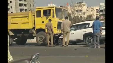 सातारा: जरंडेश्वर नाका येथे तिहेरी अपघात; एक जखमी