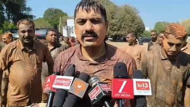 સુરેન્દ્રનગર જિલ્લા પોલીસ વડાએ સમગ્ર પોલીસ ટીમ સાથે પોલીસ હેડ કવાટર ખાતે ધૂળેટીનો તહેવાર ઉજવ્યો