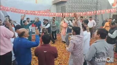 बिजनौर: बिजनौर में शक्ति चौक स्थित विभाग कार्यालय पर अखिल भारतीय विद्यार्थी परिषद ने किया होली मिलन का आयोजन