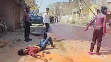 बिंदकी: बिंदकी कस्बे के खजुहा चौराहे में आगे जा रही स्कूटी से तेज रफ्तार बाइक की टक्कर, बाइक सवार दो युवक गंभीर घायल