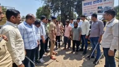 सातारा: करंजे येथील गॅरेज मालकावर कोयता हल्ला करणाऱ्या आरोपींची शाहूपुरी पोलिसांकडून धिंड