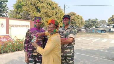 #टेढ़ागाछ प्रखंड में रंगों का त्योहार होली पर्व हल्लौउलास के साथ मनाएं जा रहें हैं,लोग एक दूसरे को गुलाल लगा रहे, और 202...