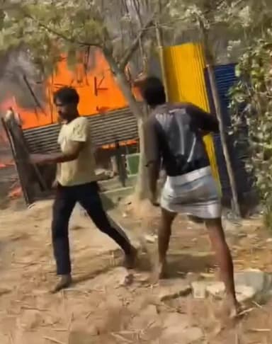 बहादुरगंज: तेघरिया में आग का कहर, कई घर जलकर राख, लाखों की संपत्ति का हुआ नुकसान