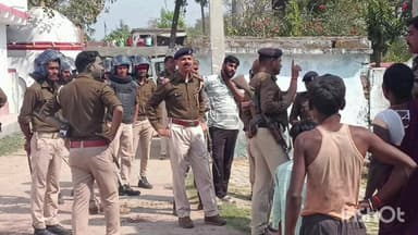 गोह: भुरकुंडा गांव में शराब पीकर हंगामा करने पर एक व्यक्ति को पड़ा महंगा, बड़ी घटना होते-होते बची