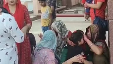 सासनी: गांव दयानतपुर में दो बाइकों की आमने-सामने जोरदार टक्कर, एक की मौत, दूसरा गंभीर रूप से घायल, किया गया हायर सेंटर रेफर