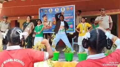 సతివాడ మోడల్ స్కూల్ లో విద్యార్థిని లకు సెల్ఫ్ డిఫెన్స్ పై ఎస్ఐ గణేష్ ఆధ్వర్యంలో శిక్షణ