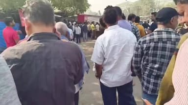 चास: होली पर बोकारो में नॉनवेज के लिए उमड़ी भीड़, सुबह से ही बाजारों में खरीदारों की रही धूम