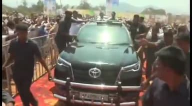 అరకులోయ ఎమ్మెల్యే రాగం మత్స్యలింగం కుమారుడు వివాహానికి హాజరైన మాజీ ముఖ్యమంత్రి జగన్ మోహన్ రెడ్డి