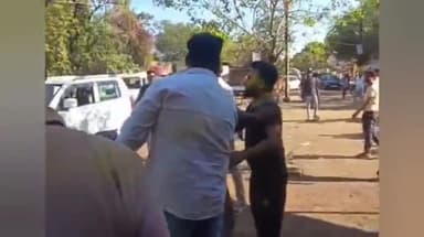 शिवपुरी नगर: खाकी के आदेश को ठेकेदार ने दिखाया ठेंगा: बंद में बेची महंगी शराब, परशुराम चौराहे पर फूटी बोतलें और सिर