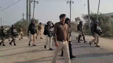 रामगढ़ चौक: होली पर्व को लेकर तेतरहट पुलिस अलर्ट, दर्जनों गांव का भ्रमण कर हुड़दंगियों पर रख रही नज़र