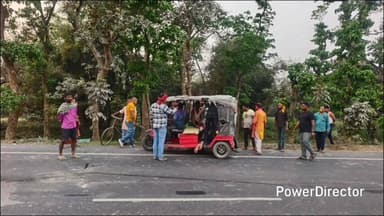 समेली: बखरी मोड़ के पास बाइक सवार तीन युवक अनियंत्रित होकर गिरे, घायल