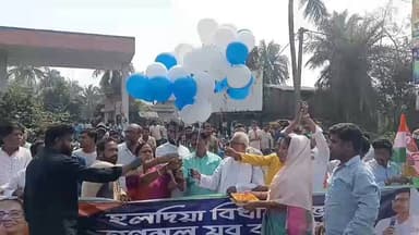 সুতাহাটা: এস আই আর প্রতিবাদে তৃণমূল যুব কংগ্রেসের হলদিয়া বিধানসভার বাইক র্যালি সুতাহাটা কুকড়াহাটি থেকে শুরু হয় উপস্থিত বিধায়ক