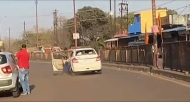 धनबाद/केंदुआडीह: धनबाद के केंदुआ मोड़ पर फल विक्रेता को फिल्मी स्टाइल में घसीटा, सिर फटा, एक गिरफ़्तार