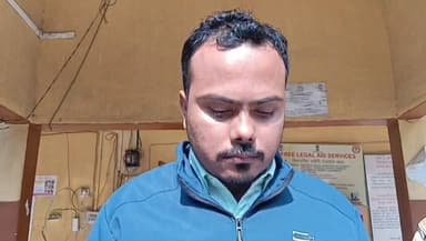 নাৰায়ণপুৰ: নাৰায়ণপুৰত আলফা(স্বাধীন)ৰ নামত ধনদাবী কৰি বিপদত এজন যুৱক,ব্লক তিনিআলিৰ গেলামালৰ দোকানী ৰাজীৱ ছীলক দাবী কৰিছিল ৬ লাখ টকা